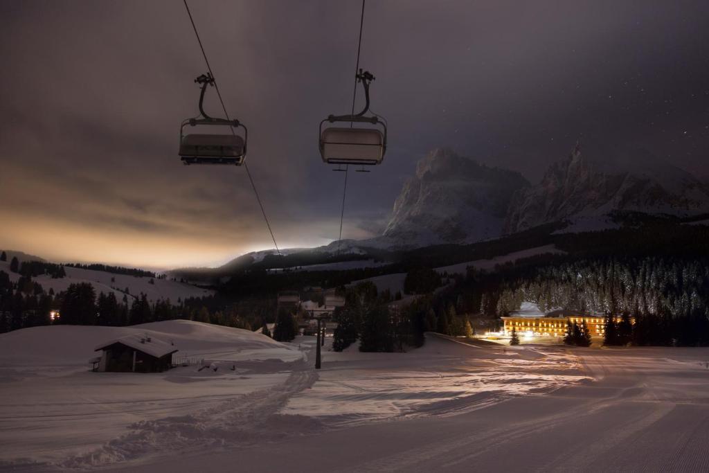 Sporthotel Floralpina Alpe Di Siusi Exterior photo