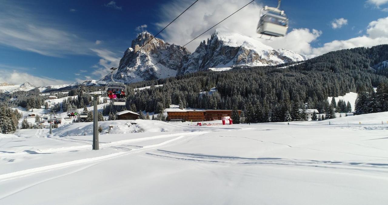 Sporthotel Floralpina Alpe Di Siusi Exterior photo